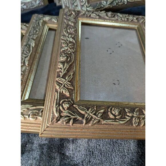 COPY - Carved wooden picture frames vintage.  (6) 3x5s, (9)5x7s,  (2)8x10s, - Picture 5 of 6